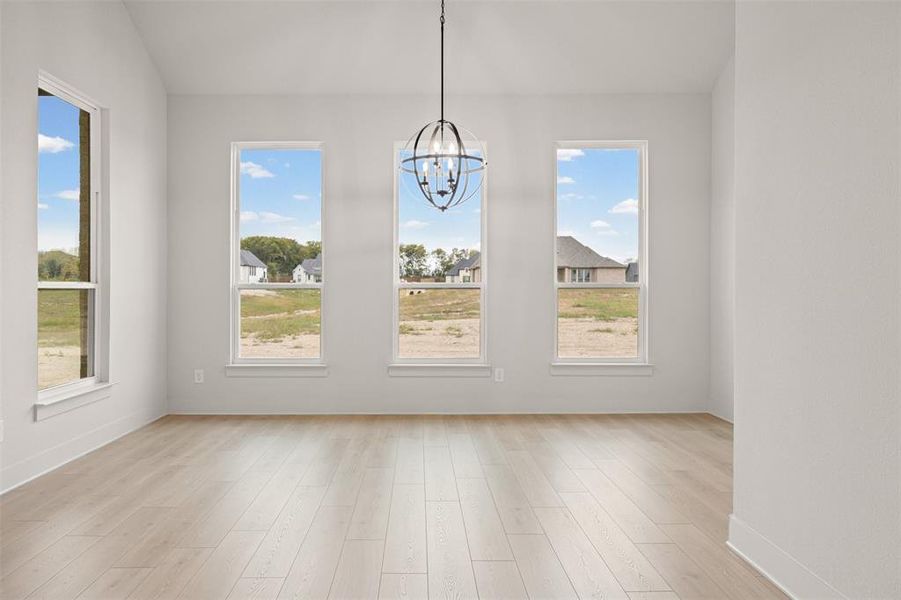 Spacious, unfurnished interior of a new home in Tuscan Estates (1 Acre Lots), Waxahachie (Image 24).