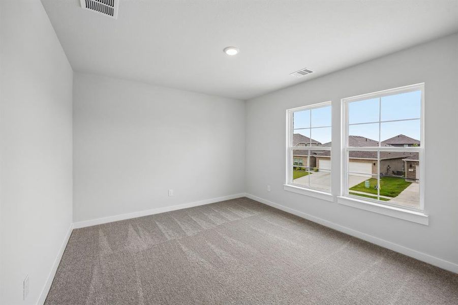 Spacious, unfurnished interior of a new home in Overland Grove, Forney (Image 19).