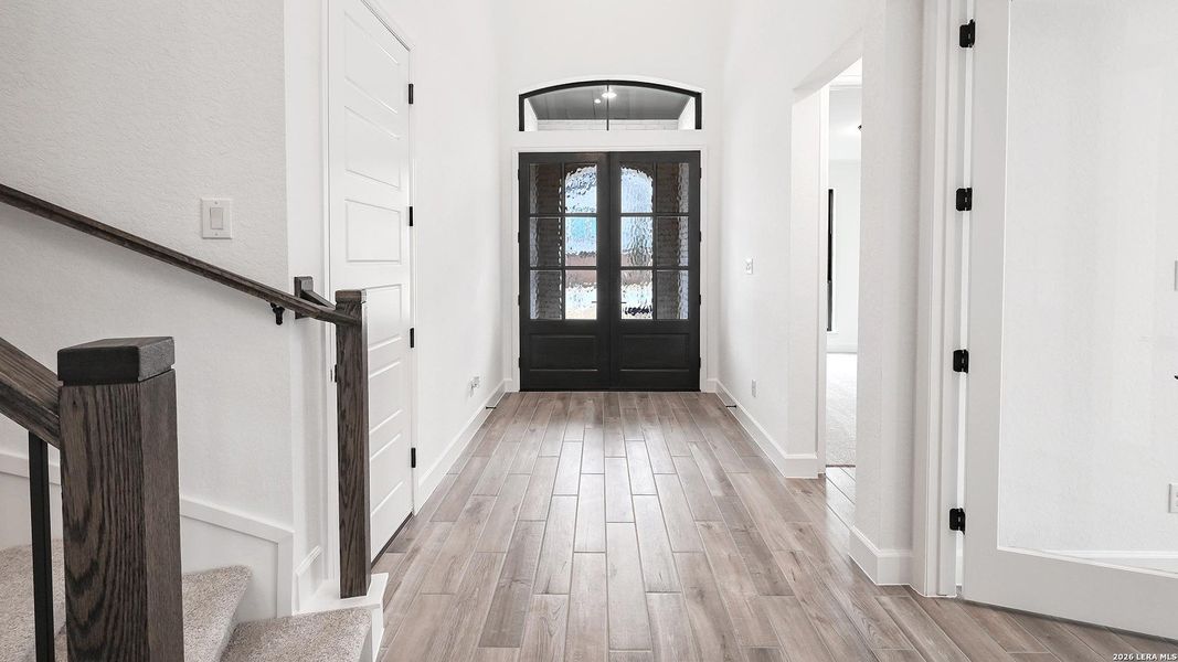 Spacious, unfurnished interior of a new home in Johnson Ranch, Bulverde (Image 28).