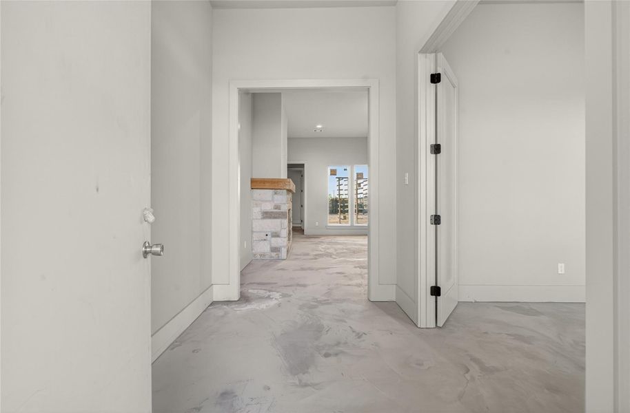 Spacious, unfurnished interior of a new home in Chapel Bend, Montgomery (Image 3).