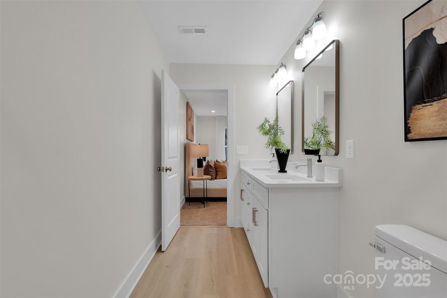 Owner Suite - Bathroom