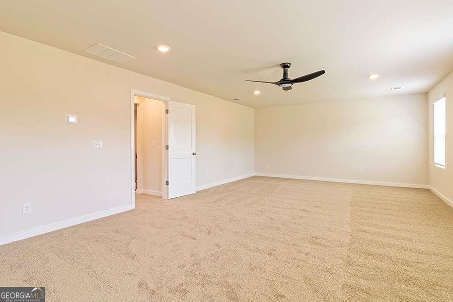 Spacious, unfurnished interior of a new home in Fern Dale, Fairburn (Image 16).