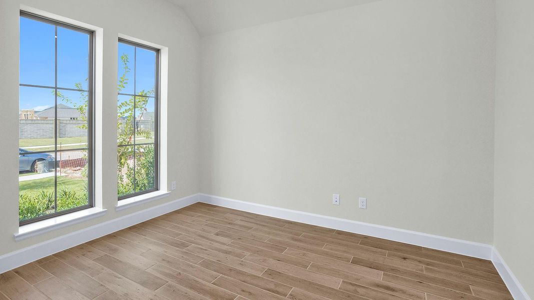 Spacious, unfurnished interior of a new home in Everly, Hockley (Image 12).