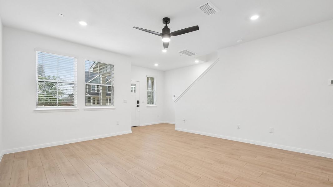 Spacious, unfurnished interior of a new home in Avery Centre, Round Rock (Image 15). Spacious, unfurnished interior of a new home in Avery Centre, Round Rock (Image 15).