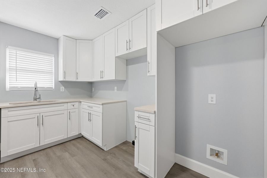 Furnished interior view inside a new home in , Jacksonville (Image 5).
