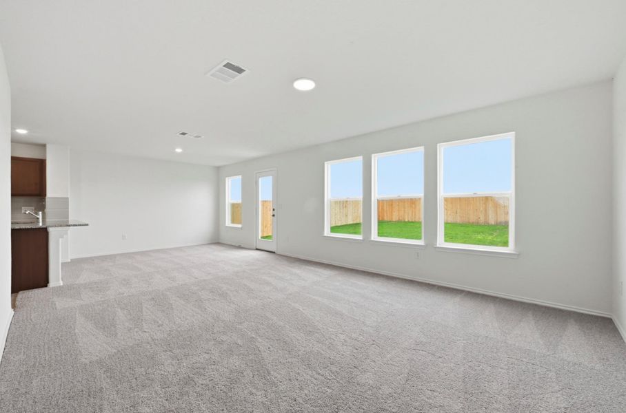 Spacious, unfurnished interior of a new home in Stoney Chase, Del Valle (Image 17). Spacious, unfurnished interior of a new home in Stoney Chase, Del Valle (Image 17).