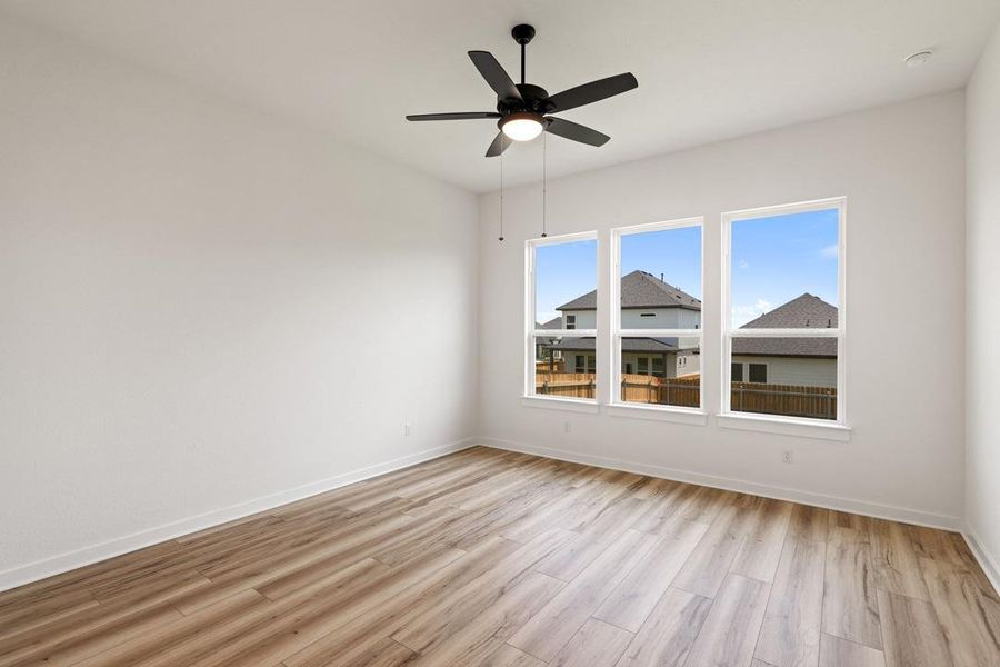Spacious, unfurnished interior of a new home in Heritage, Dripping Springs (Image 20).