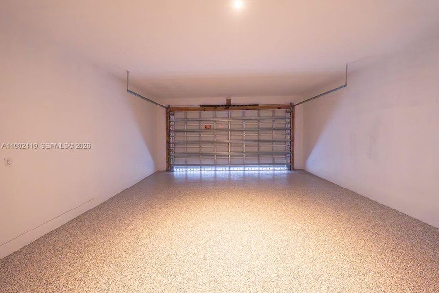 Spacious, unfurnished interior of a new home in , Miami (Image 48).