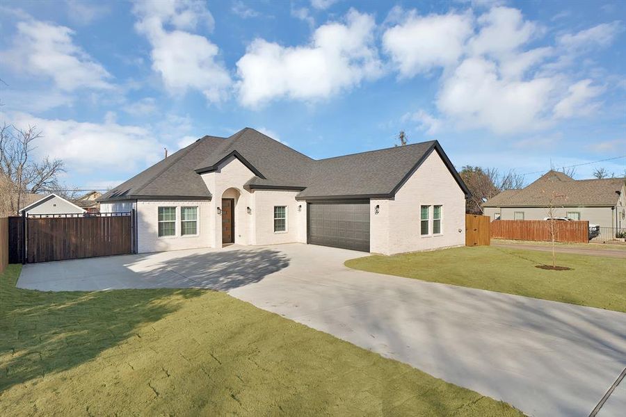 Front exterior of a new home in , Fort Worth, TX, highlighting curb appeal (Image 26). Front exterior of a new home in , Fort Worth, TX, highlighting curb appeal (Image 26).
