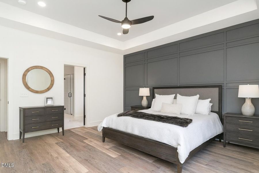 Master bedroom Master bedroom