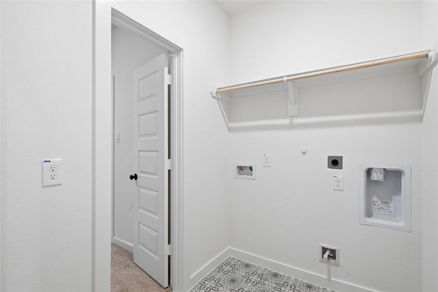 Spacious, unfurnished interior of a new home in Foxtail Palms, Manvel (Image 13). Spacious, unfurnished interior of a new home in Foxtail Palms, Manvel (Image 13).