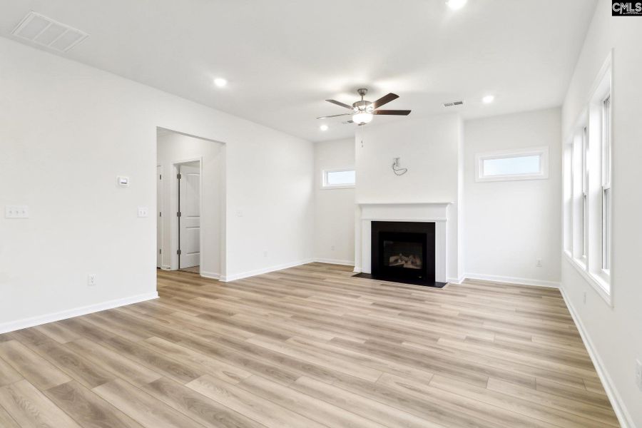Spacious, unfurnished interior of a new home in Boykin Hills, Chapin (Image 22).