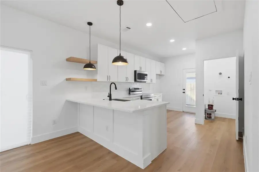 Furnished interior view inside a new home in , Dallas (Image 6). Furnished interior view inside a new home in , Dallas (Image 6).