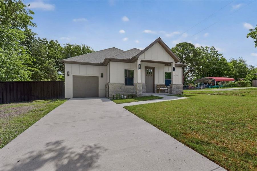 Front exterior of a new home in , West Tawakoni, TX, highlighting curb appeal (Image 1). Front exterior of a new home in , West Tawakoni, TX, highlighting curb appeal (Image 1).