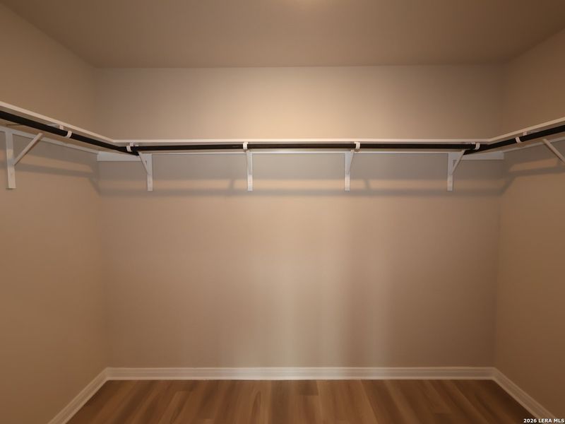 Spacious, unfurnished interior of a new home in Hickory Ridge, Elmendorf (Image 19).