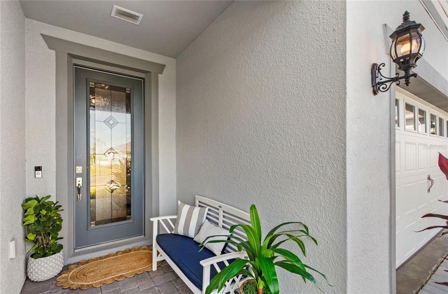 Exterior details and patio area of a home in , Winter Garden (Image 19).