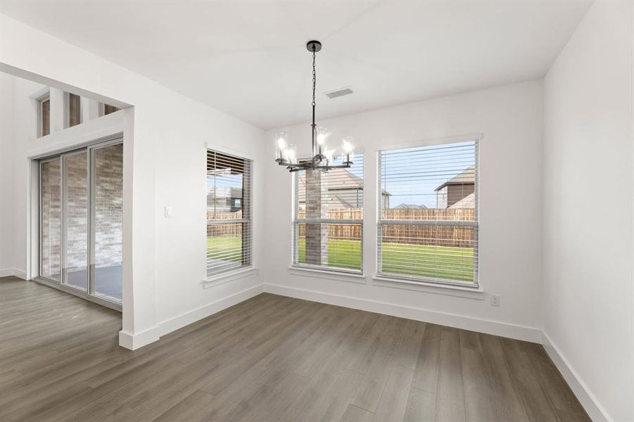 1831 Orlando-Breakfast Nook-1 1831 Orlando-Breakfast Nook-1
