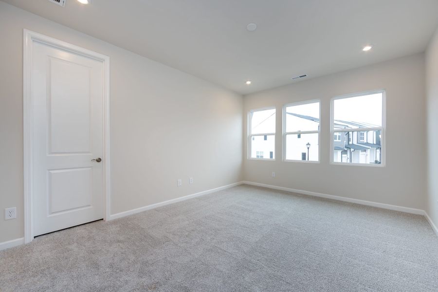 Spacious, unfurnished interior of a new home in Fifteen 15 Cannon, Charlotte (Image 32).