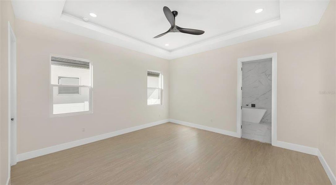 Spacious, unfurnished interior of a new home in , St. Petersburg (Image 12).