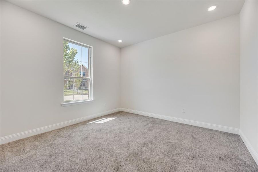 Spacious, unfurnished interior of a new home in Arbors at Legacy Hills, Celina (Image 30).