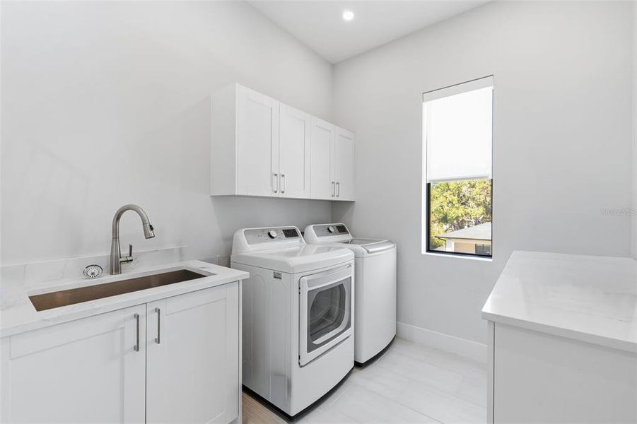 Furnished interior view inside a new home in , Tampa (Image 41).