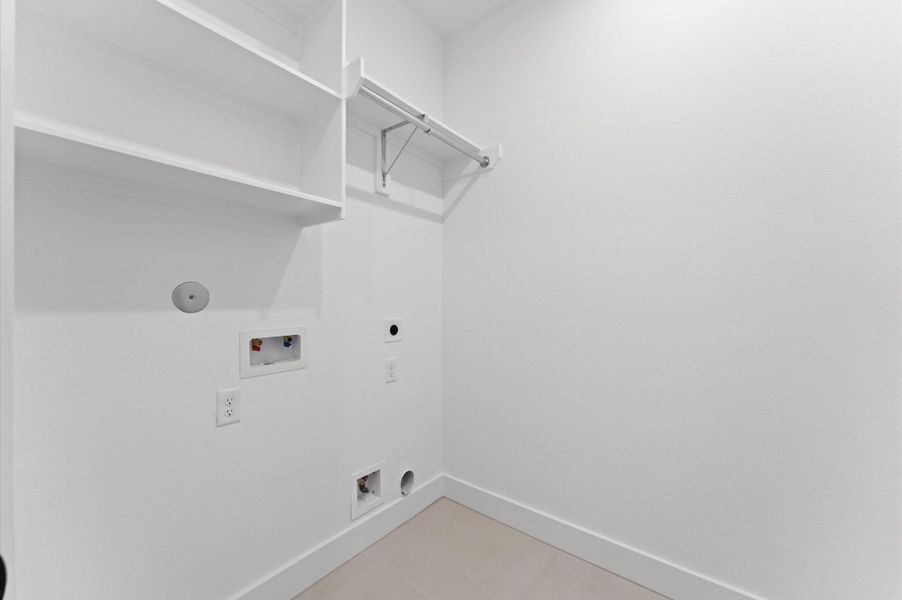 Spacious, unfurnished interior of a new home in , Missouri City (Image 24). Spacious, unfurnished interior of a new home in , Missouri City (Image 24).