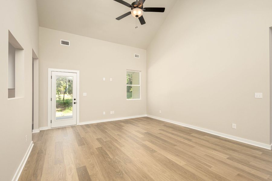 Spacious, unfurnished interior of a new home in Woodland Farms, Dickson (Image 25).