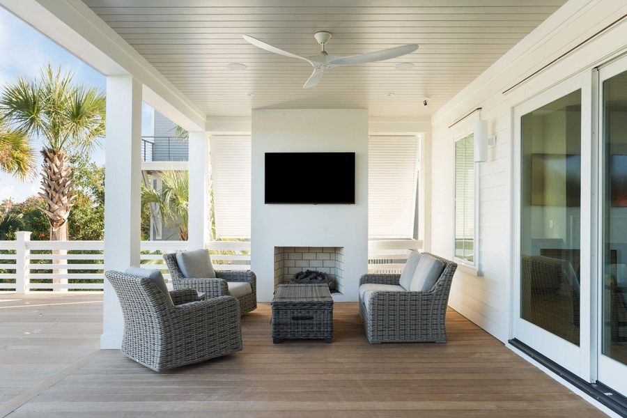 Exterior details and patio area of a home in , Isle Of Palms (Image 27).