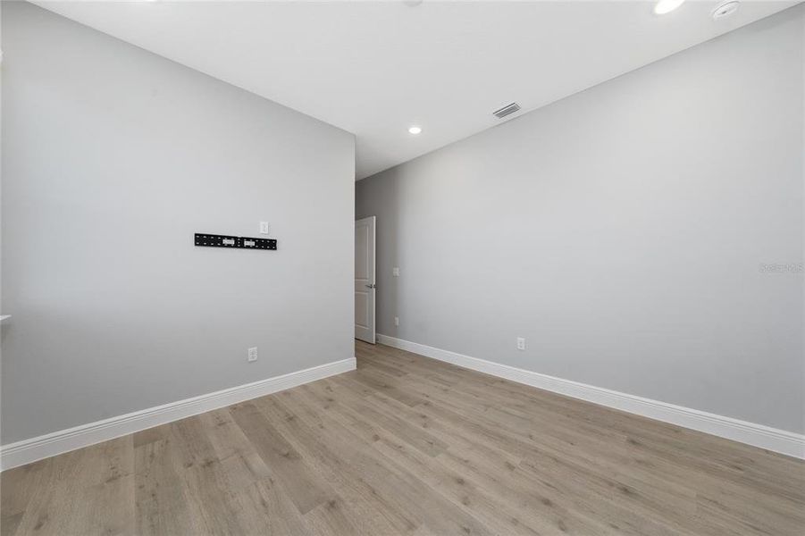 Spacious, unfurnished interior of a new home in , St. Cloud (Image 32).