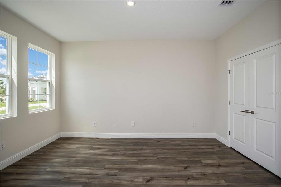 Spacious, unfurnished interior of a new home in Pasadena Woods, Wesley Chapel (Image 12). Spacious, unfurnished interior of a new home in Pasadena Woods, Wesley Chapel (Image 12).