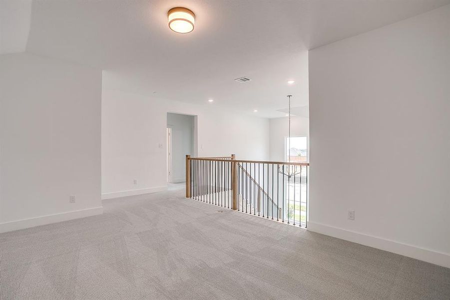 Spacious, unfurnished interior of a new home in Talon Hills, Fort Worth (Image 32). Spacious, unfurnished interior of a new home in Talon Hills, Fort Worth (Image 32).