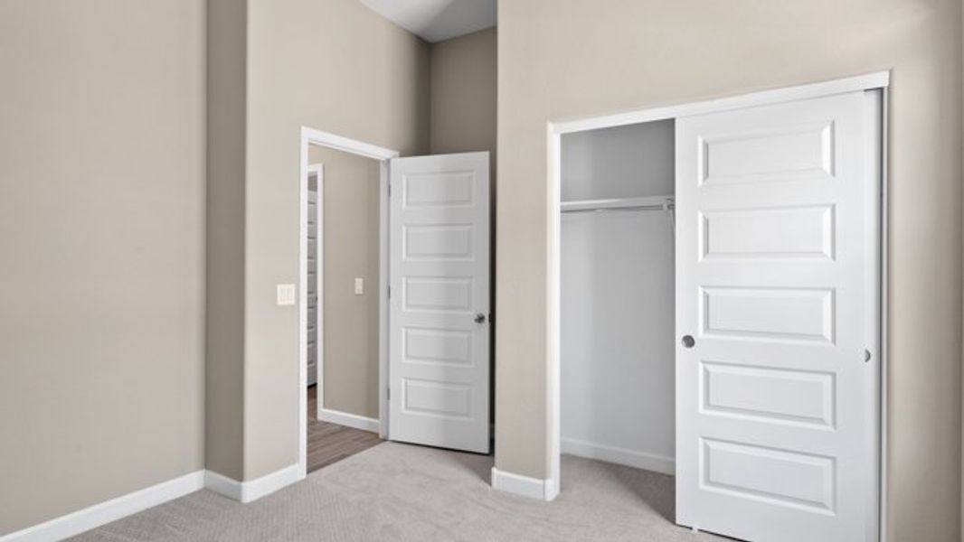 Spacious, unfurnished interior of a new home in Apache Farms, Buckeye (Image 20).