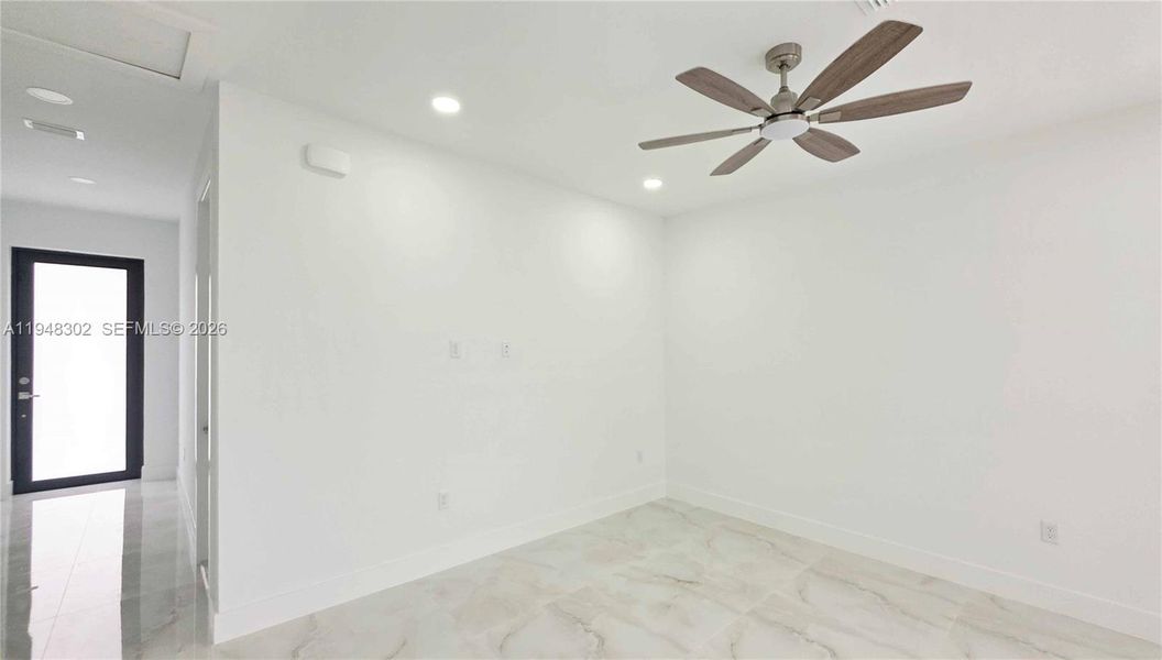 Spacious, unfurnished interior of a new home in , Lehigh Acres (Image 19).
