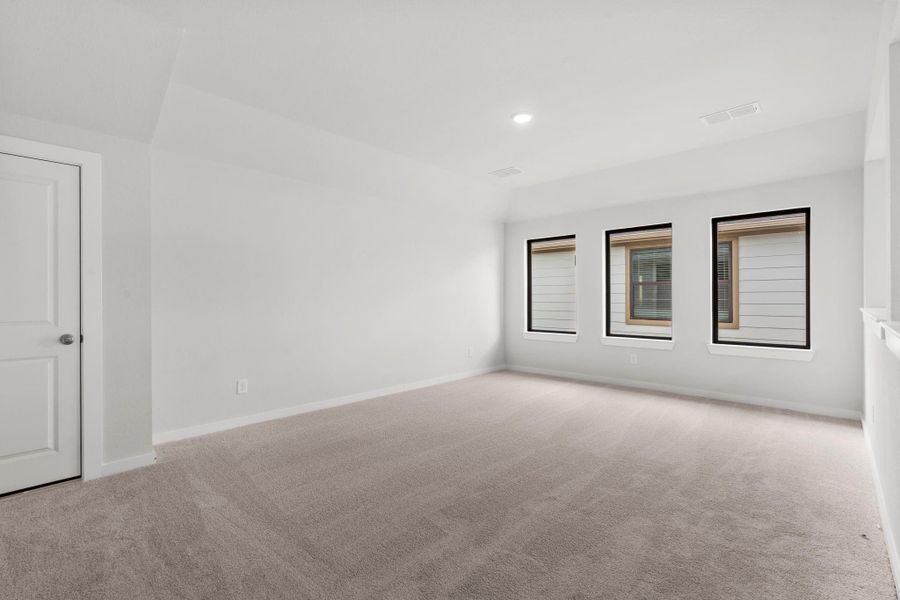 Spacious, unfurnished interior of a new home in Bridgeland 45', 50', 70', Cypress (Image 32).