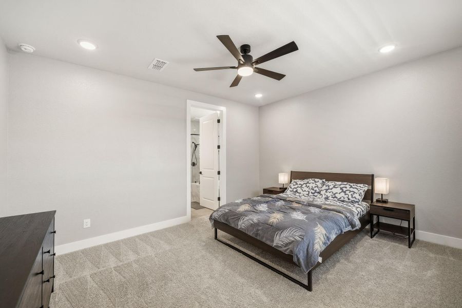 Furnished interior view inside a new home in Meridiana 40', 65', Iowa Colony (Image 14).