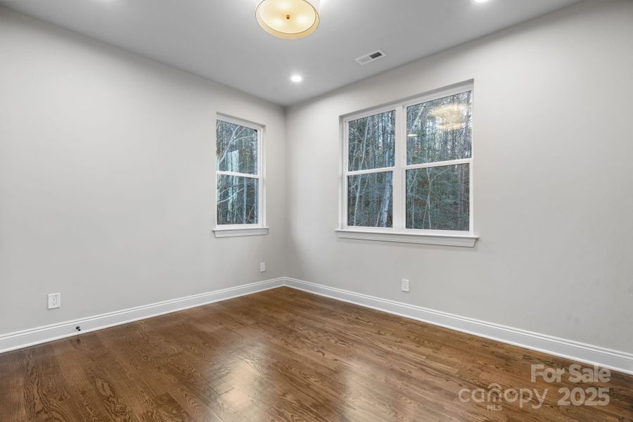 Spacious, unfurnished interior of a new home in , Granite Falls (Image 23).