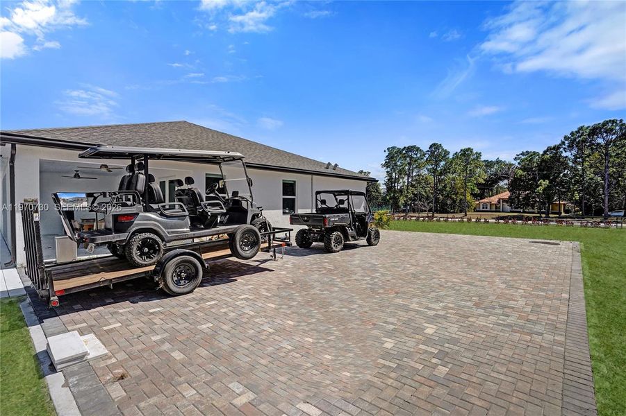 Exterior details and patio area of a home in , Loxahatchee (Image 43).