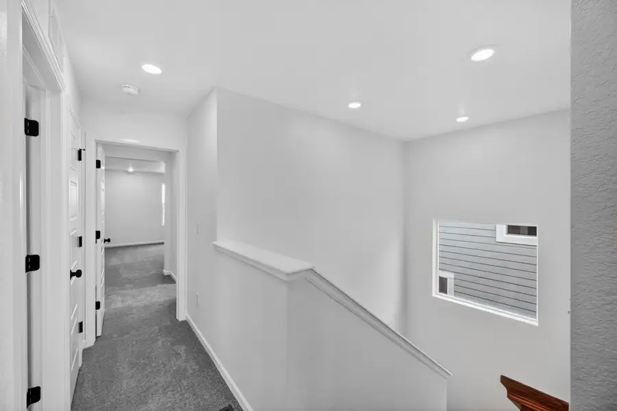 Spacious, unfurnished interior of a new home in Farmlore, Brighton (Image 12).