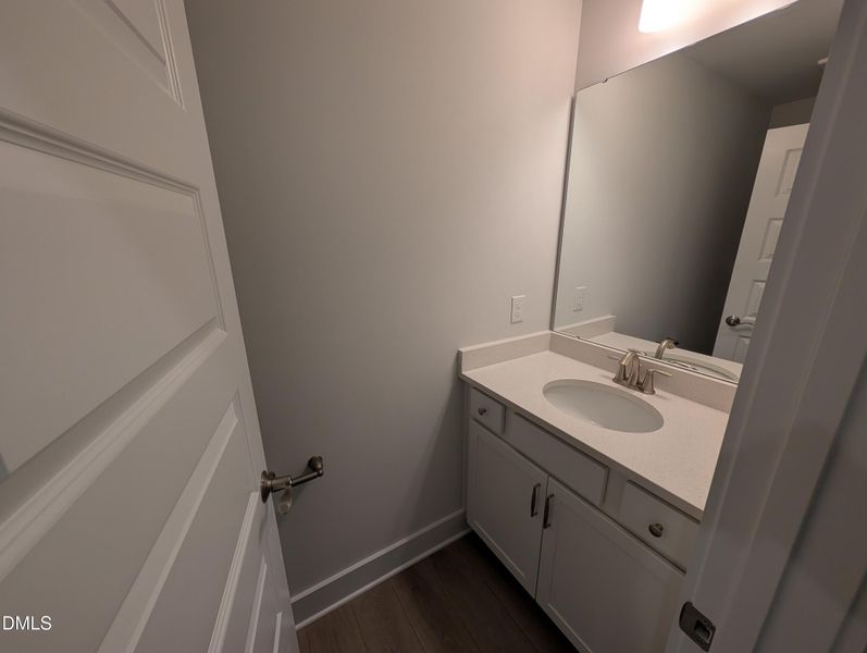 PXL_20250926_223748957 PXL_20250926_223748957