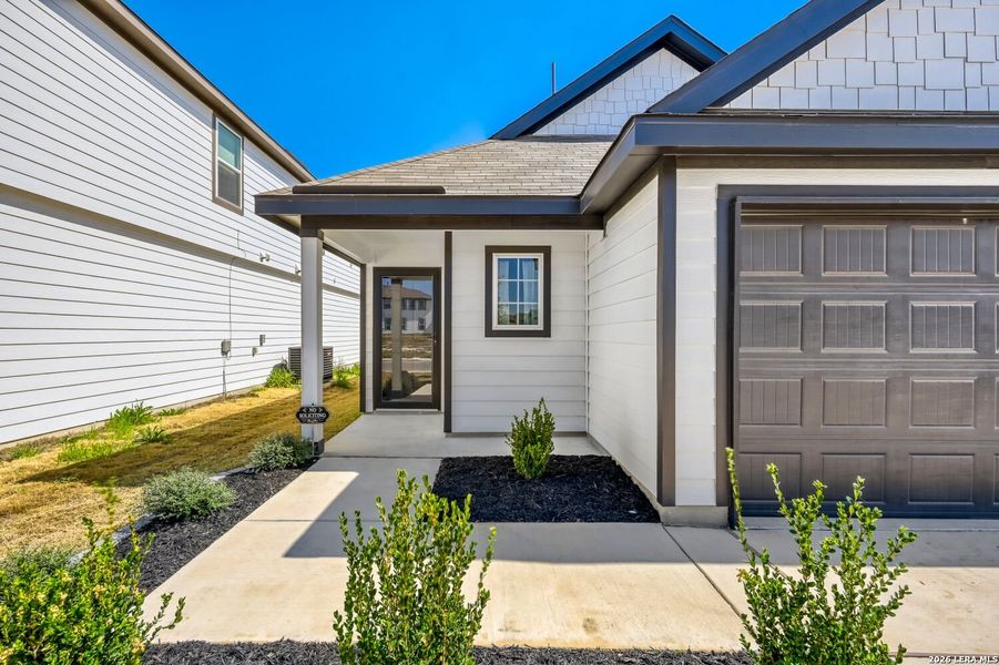 Exterior details and patio area of a home in Timber Creek, San Antonio (Image 3).