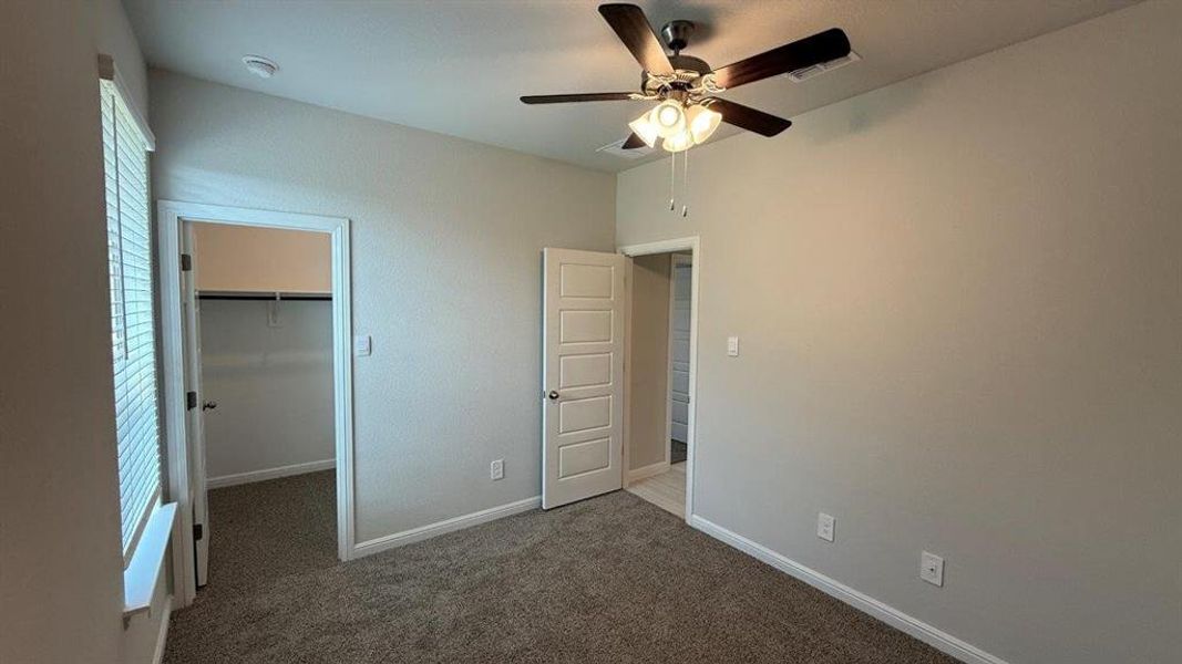 Spacious, unfurnished interior of a new home in Saratoga, Granbury (Image 9).