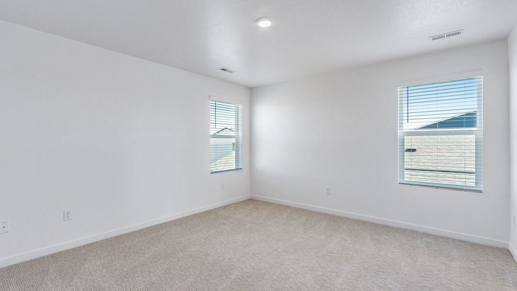 Spacious, unfurnished interior of a new home in Granary, Johnstown (Image 11).