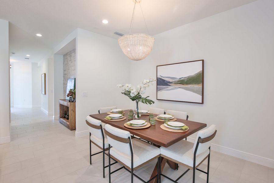 Representative furnished interior of a home built from the Dream 2 by Neal Communities in Boca Royale Golf & Country Club at Wellen Park, Englewood (Image 9).