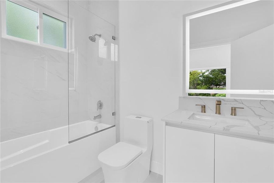 Furnished interior view inside a new home in , Windermere (Image 15).