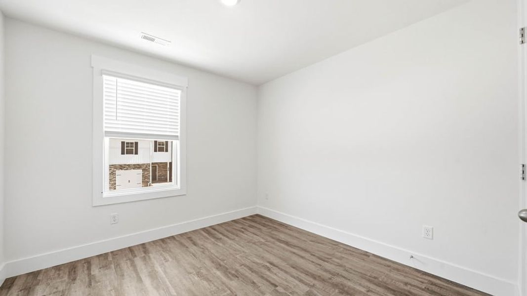 Spacious, unfurnished interior of a new home in The Arbor Townhomes, Kingsport (Image 18).