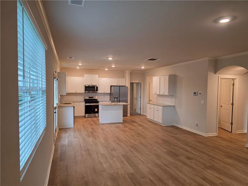 Spacious, unfurnished interior of a new home in , Villa Rica (Image 12).