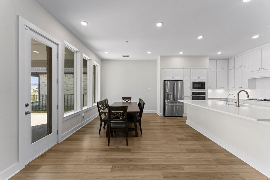 Furnished interior view inside a new home in Cross Creek Ranch, Fulshear (Image 15).