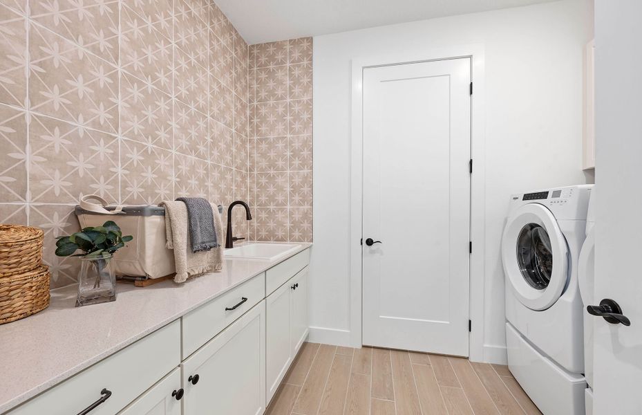 Representative furnished interior of a home built from the Mystique by Pulte Homes in Riverwood, Zephyrhills (Image 18).