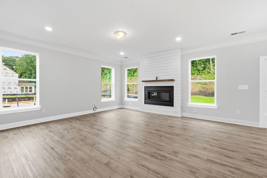 Spacious, unfurnished interior of a new home in Caldwell Forest, Charlotte (Image 18). Spacious, unfurnished interior of a new home in Caldwell Forest, Charlotte (Image 18).
