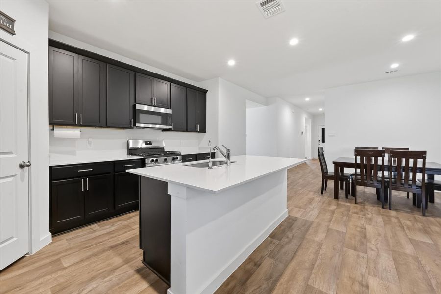 Furnished interior view inside a new home in Evergreen, Rosenberg (Image 40).